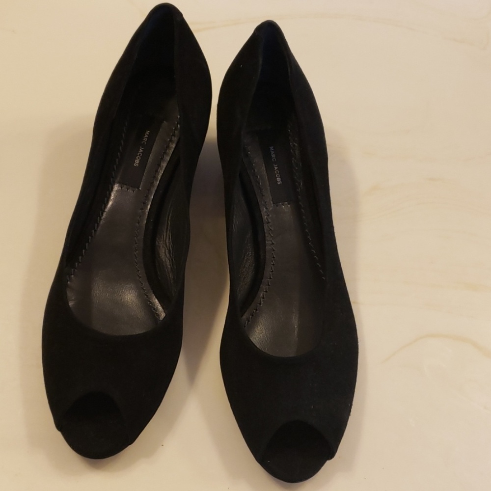 Marc Jacobs pump